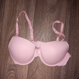 Simply styled pastel pink t-shirt bra size 36B